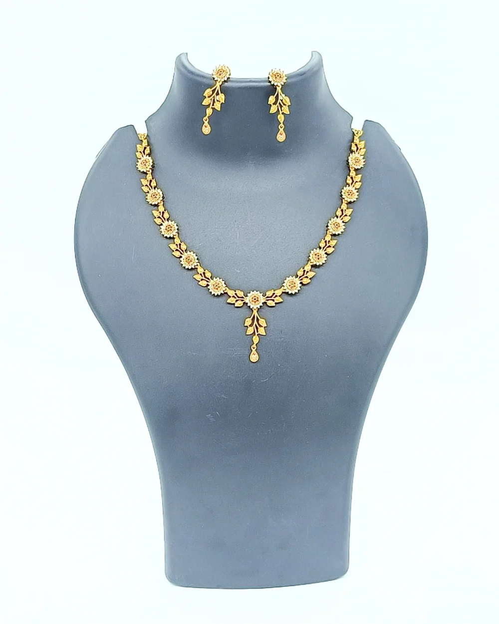 Vintage Flower & Leaf Necklace Set